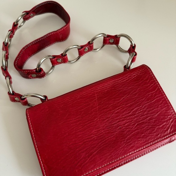 Jana Feifer Red Leather Y2K Chain Shoulder Bag – Minimalist Chic Purse - Picture 2 of 9
